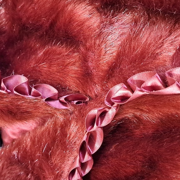 Terry Lewis Classic Luxuries Faux Fur ruffle detail Burgundy Jacket Size XS - Picture 12 of 13